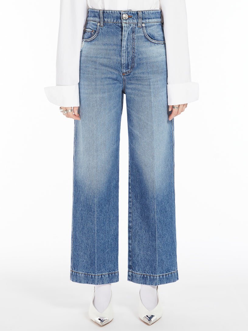 High-waisted cropped denim