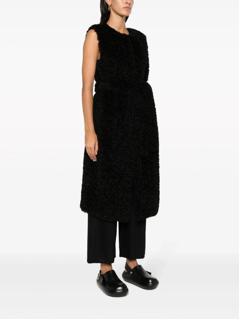 Perform sleeveless faux-fur coat