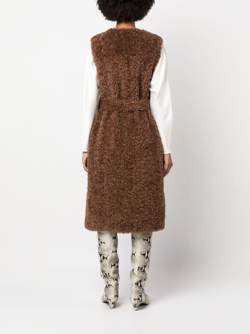 Perform sleeveless faux-fur coat