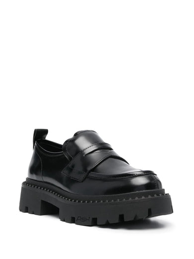 Genial Stud loafers