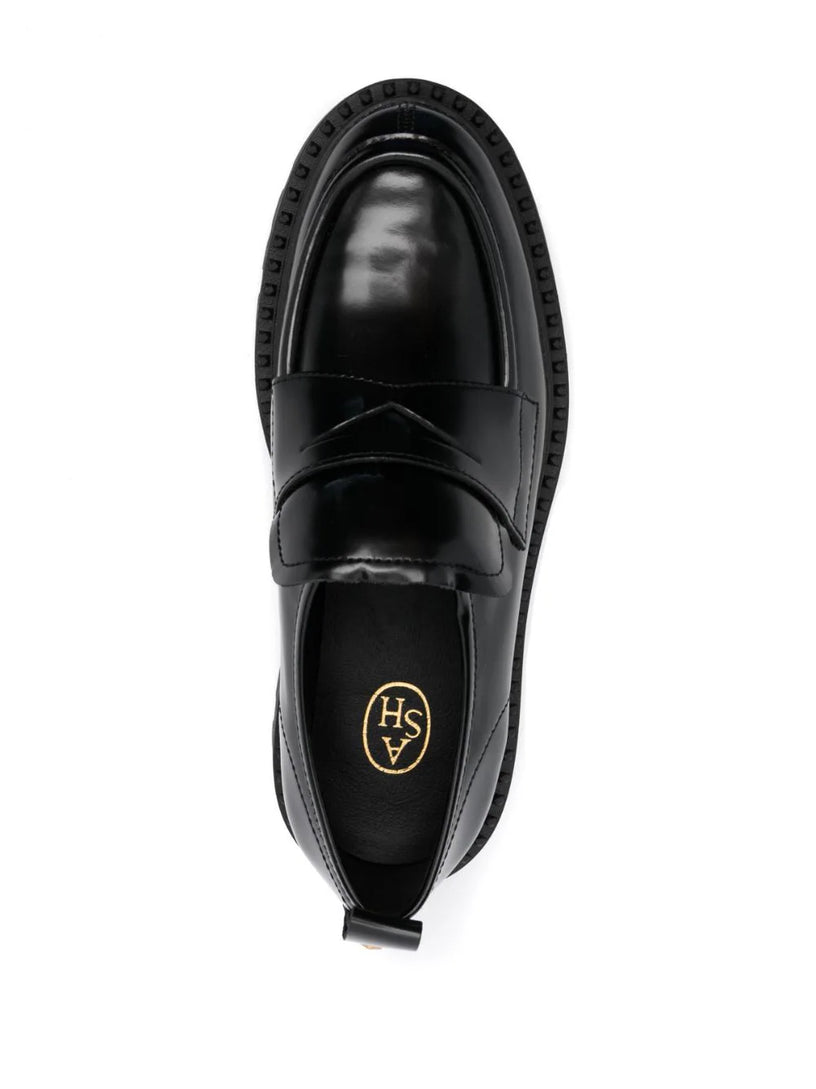 Genial Stud loafers