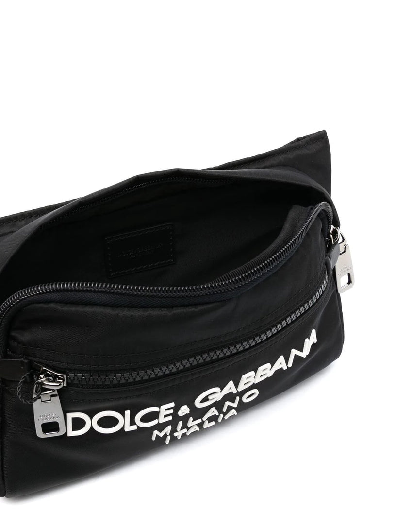 Small nylon belt bag with rubberized logo