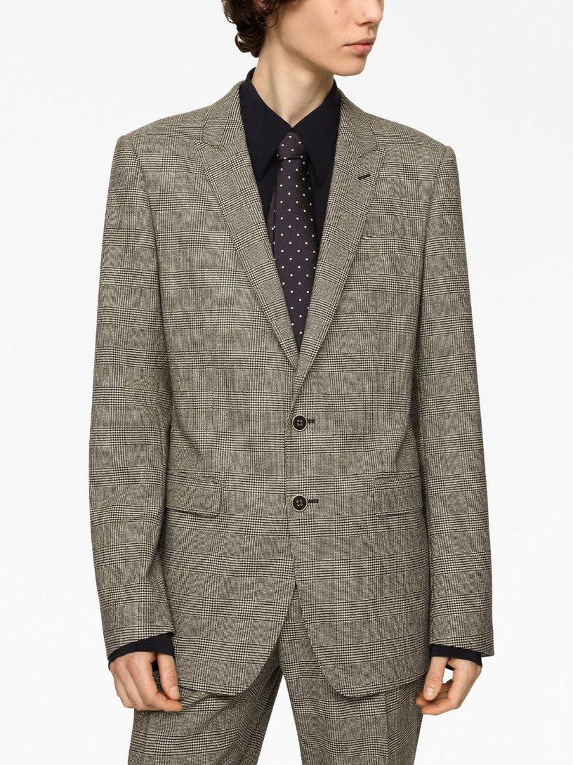 Single-breasted suit in Prince of Wales check