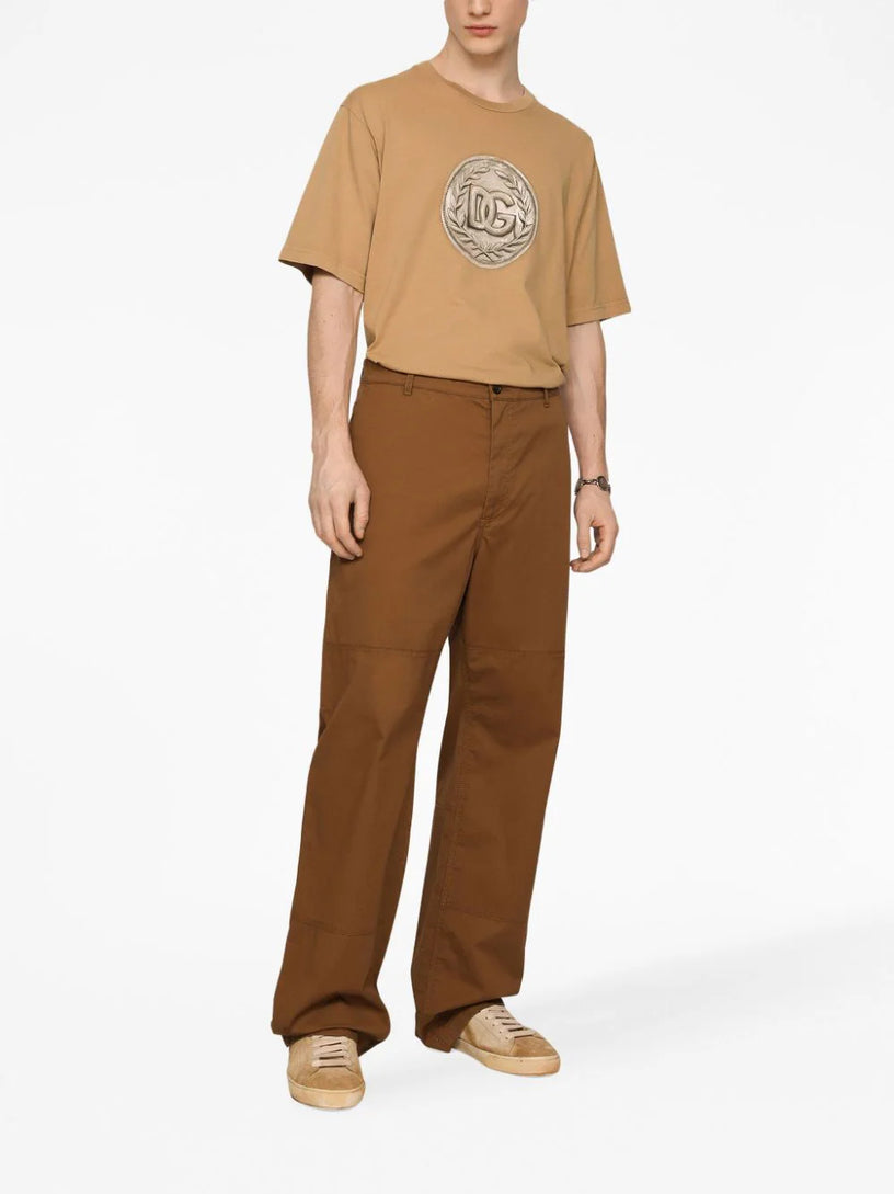 Worker pants with brand plate