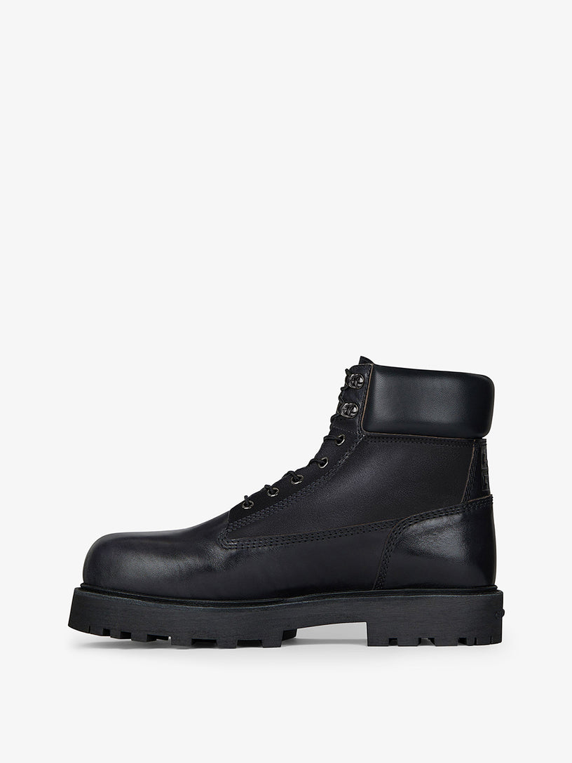 Show ankle workboots