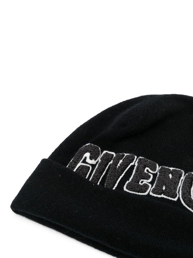 Embroidered-logo knitted beanie hat