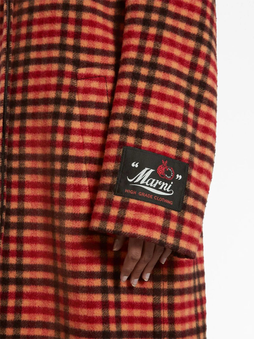 Coat with wavy check pattern