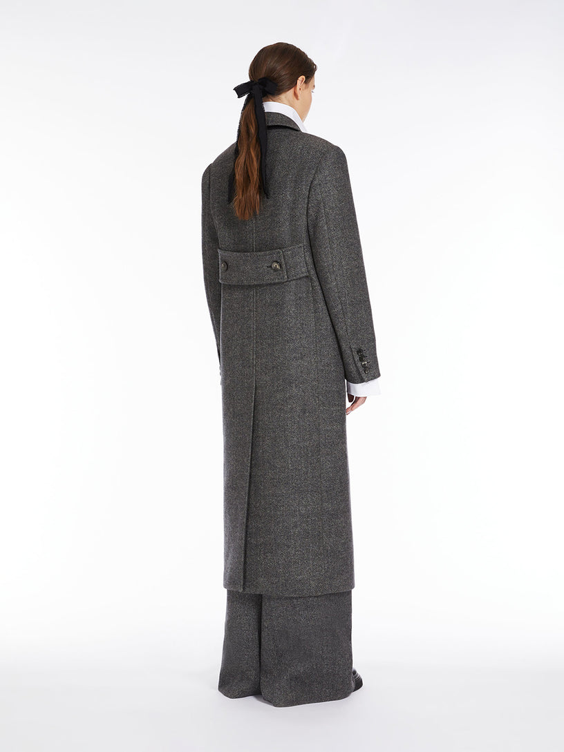 MASCULINE WOOL COAT