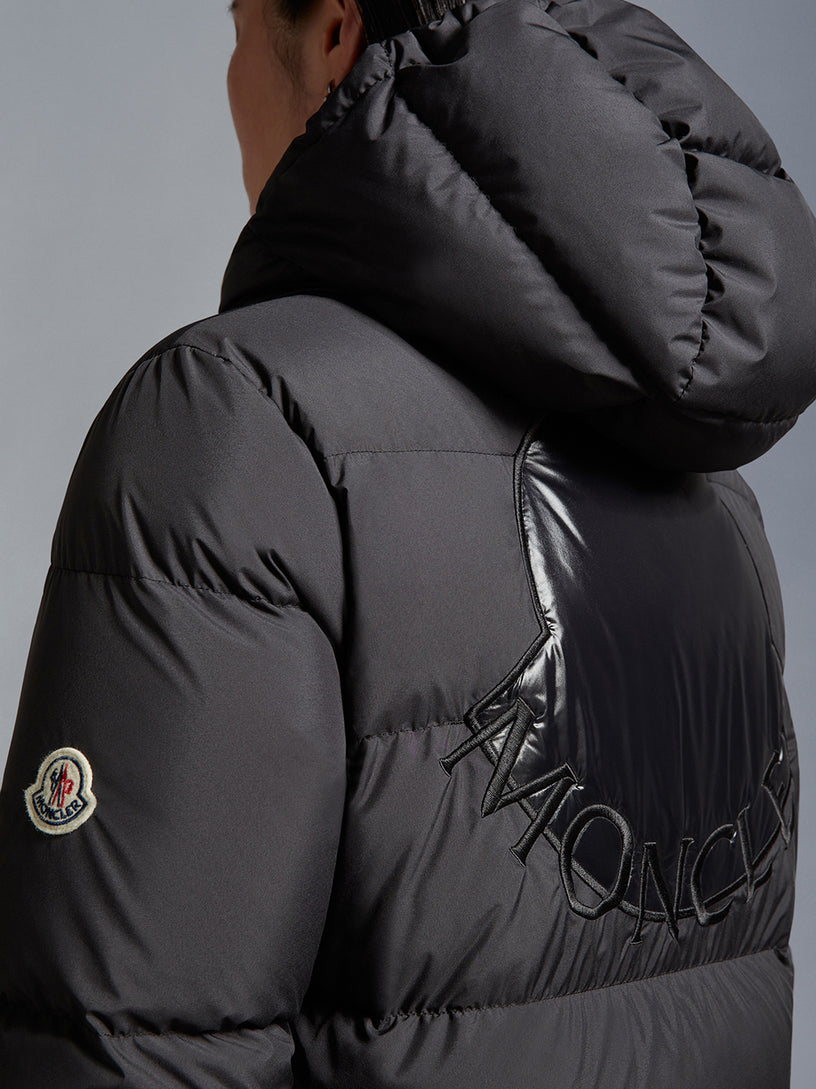 Ebre Short Down Jacket