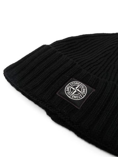 Compass-motif knit beanie