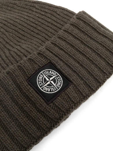 Compass-motif knit beanie