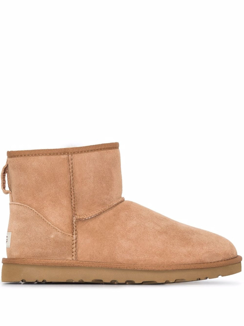 UGG Classic mini boot