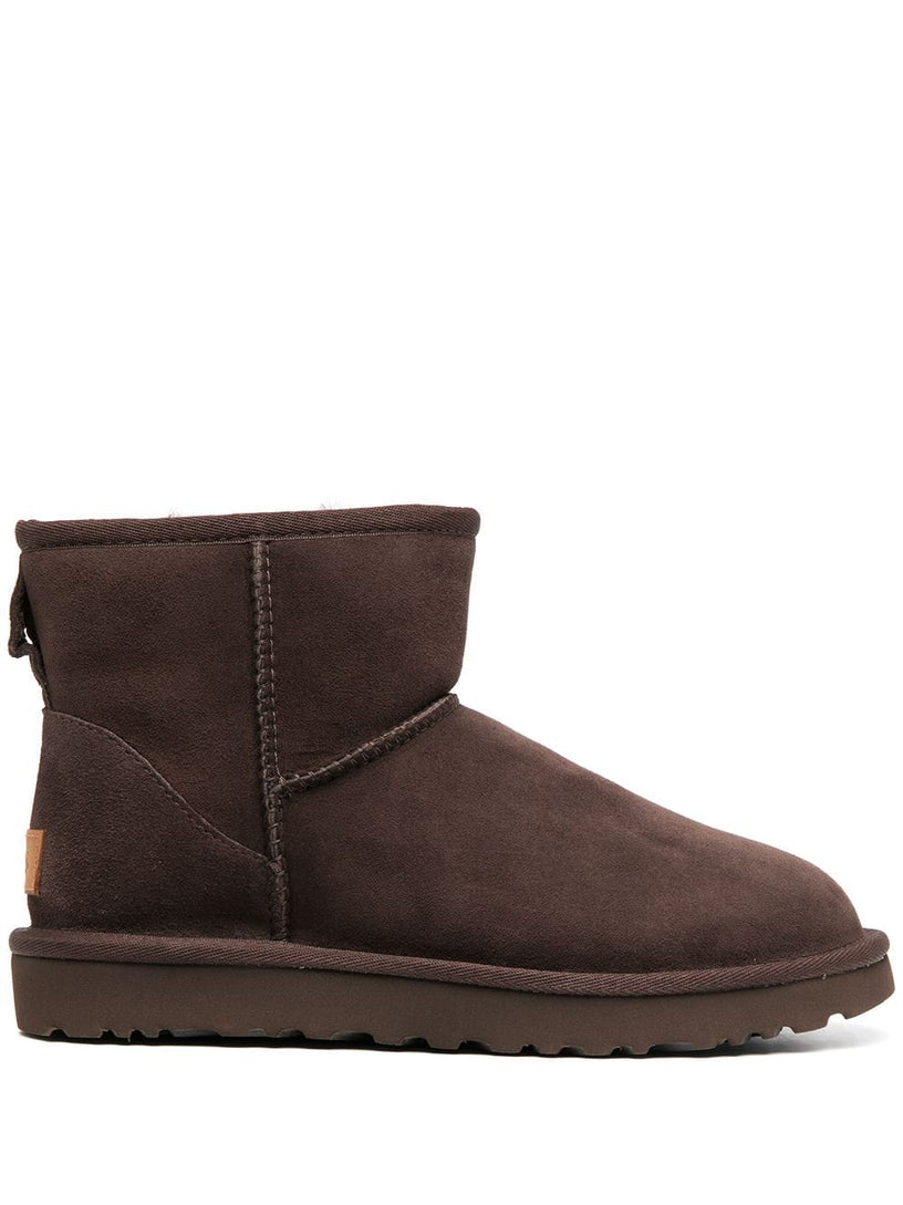 UGG Classic mini boot