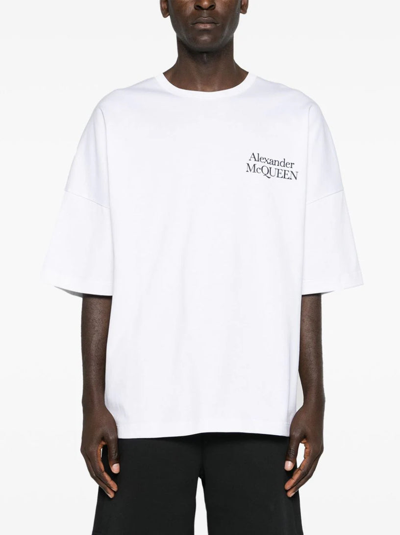 T-shirt with oversized logo