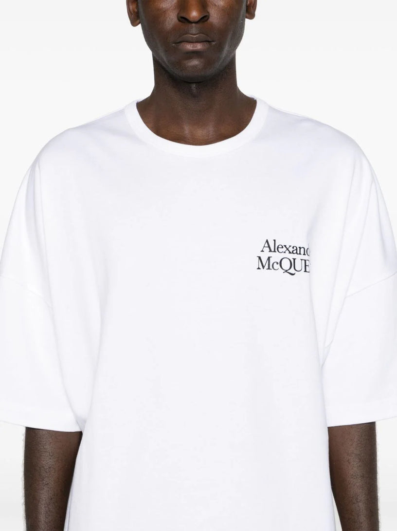 T-shirt with oversized logo