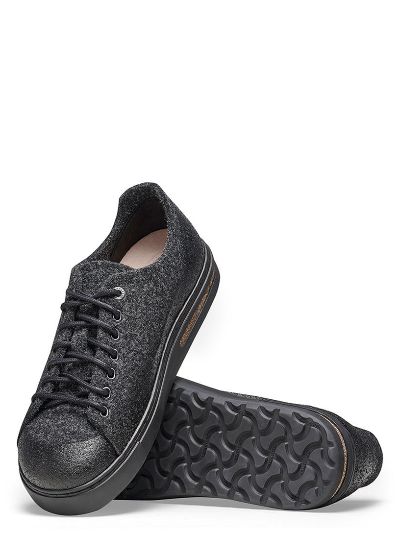 Bend Low Dip Sneakers