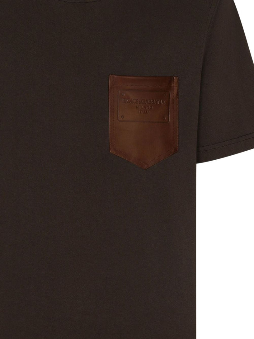 T-shirt with leather breast pocket and logo