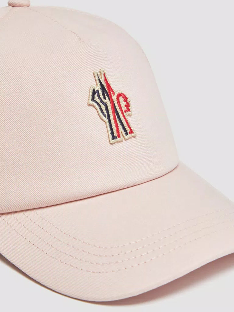 Baseball hat with logo