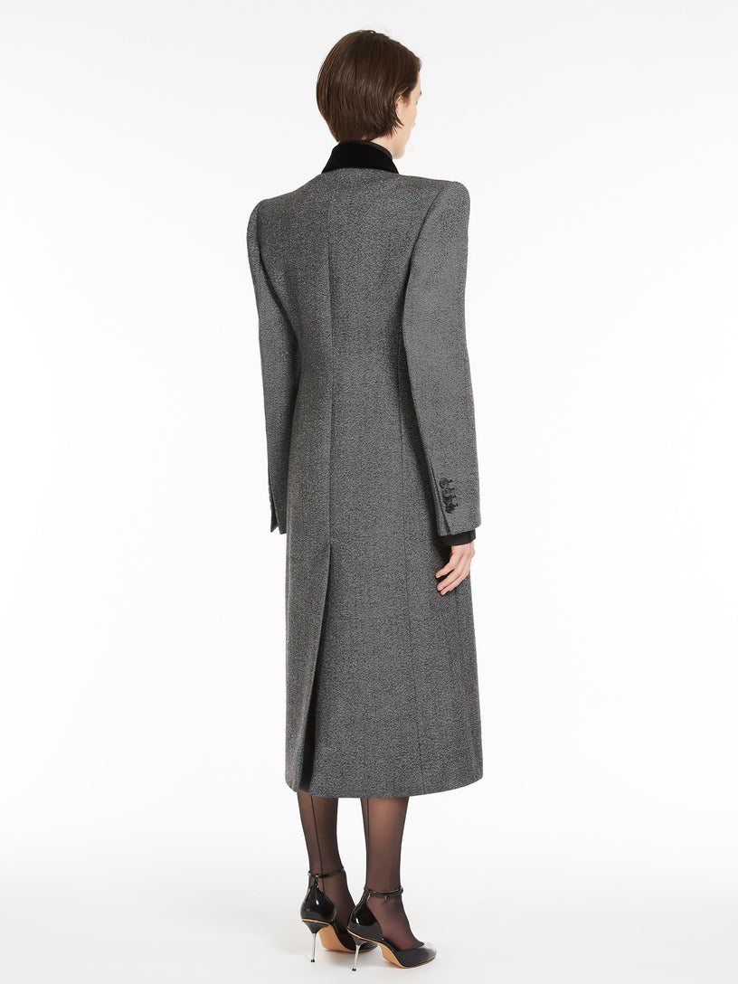 Liuto2 Oversized masculine coat