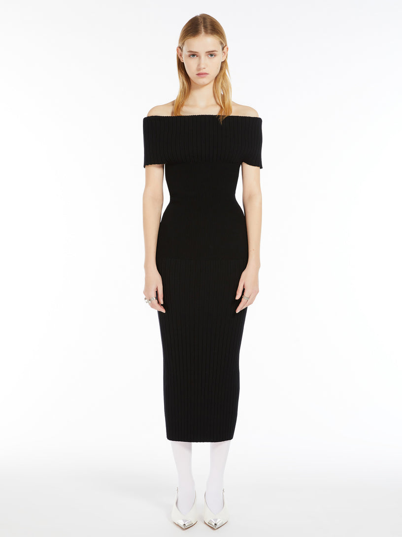 Feritos dress in knitted with open shoulders