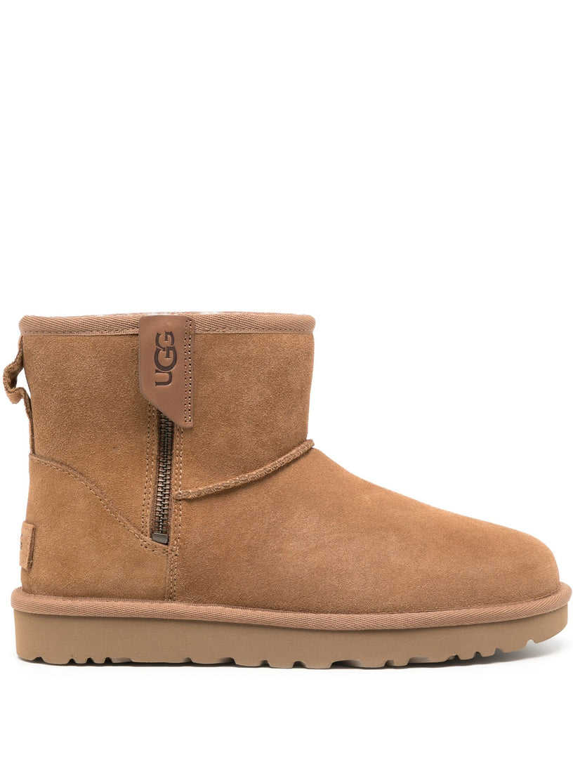 UGG Classic mini bailey zip