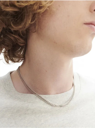 Minimal necklace