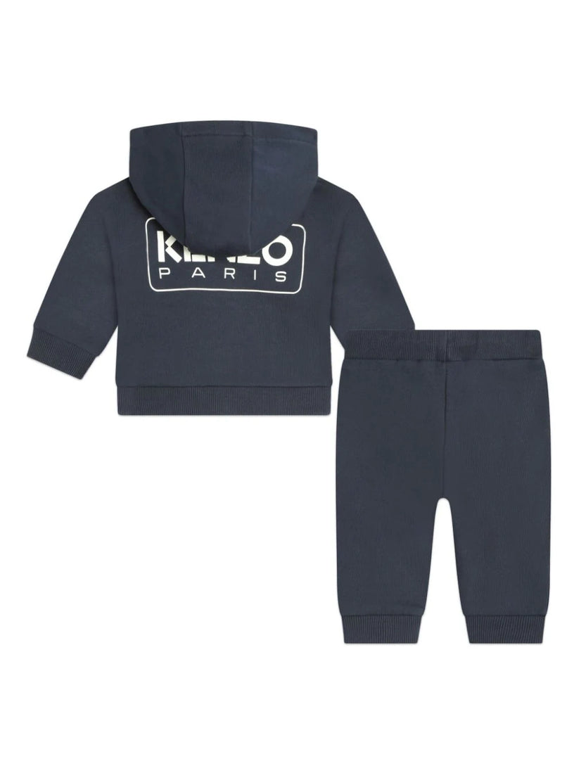 Tracksuit with logo