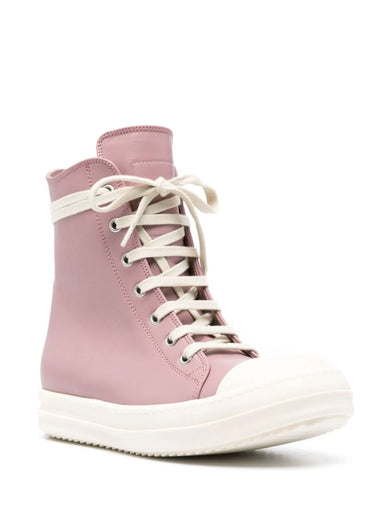 Sneakers in dusty pink