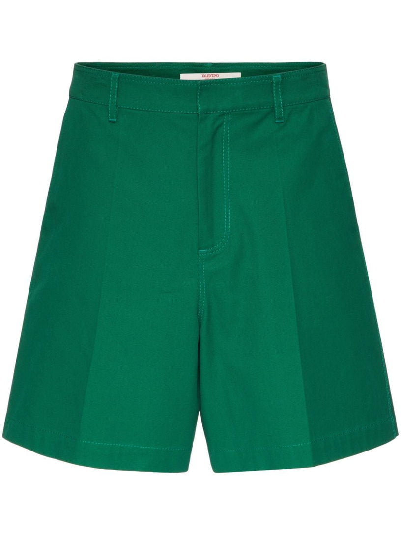 Bermuda shorts with rubberised V Detail