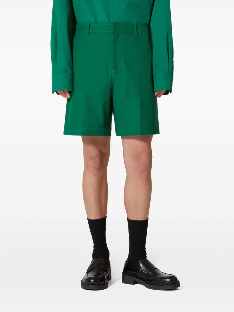 Bermuda shorts with rubberised V Detail