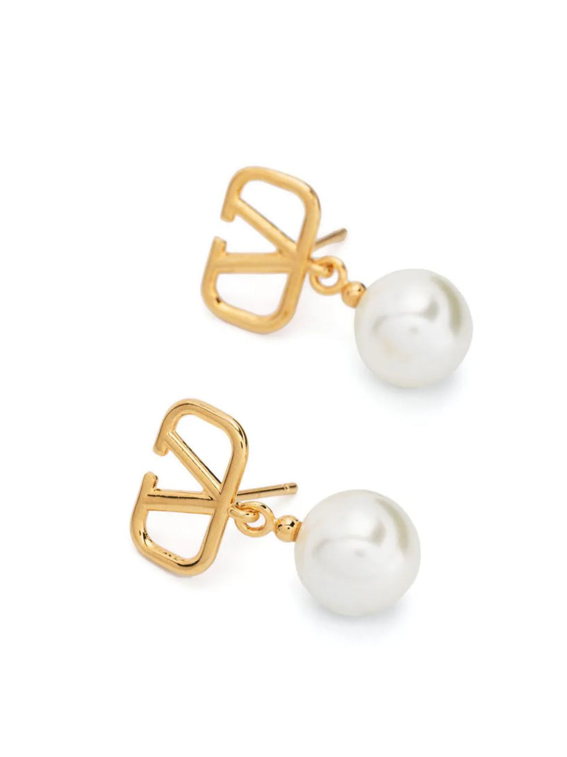 Vlogo Signature earrings in metal and pearls