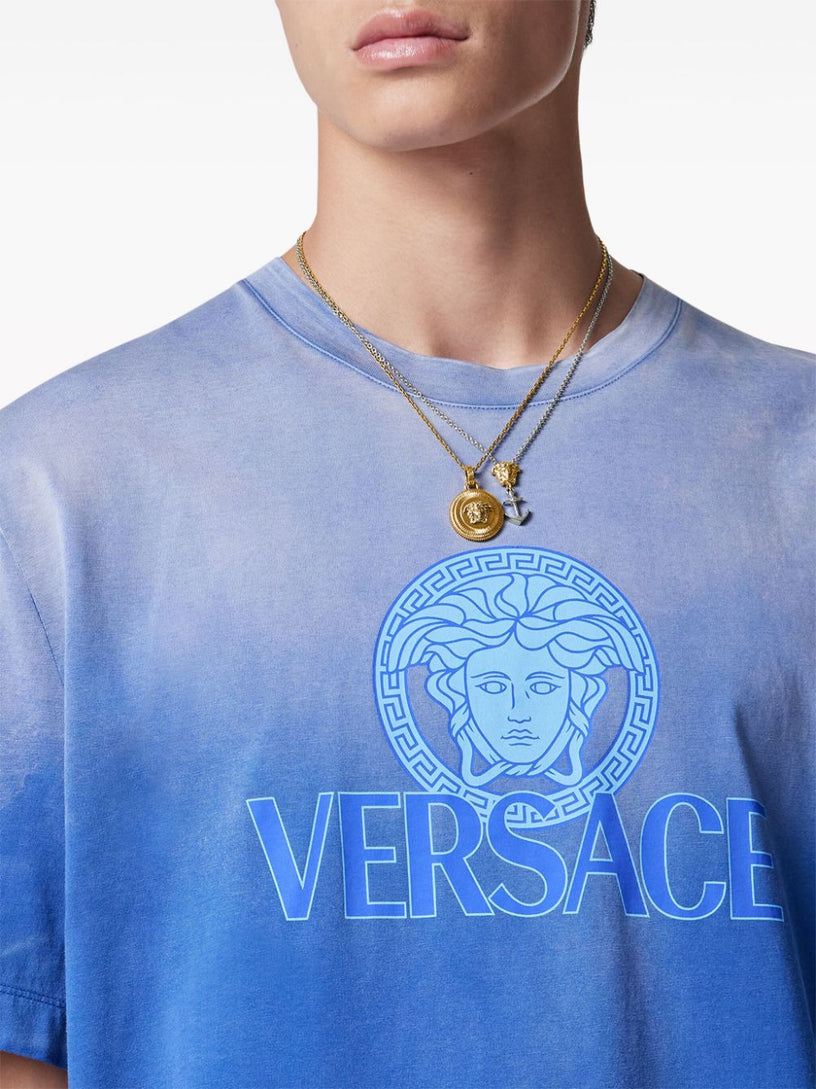 Shaded T-shirt with central Medusa