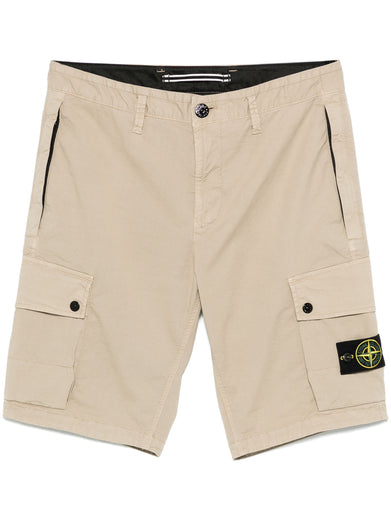 Bermuda shorts with badge