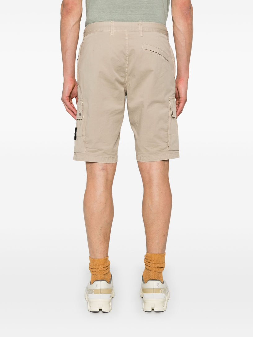 Bermuda shorts with badge