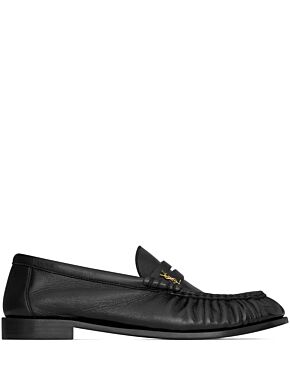 Loafer moccasins in shiny wrinkled leather 
​