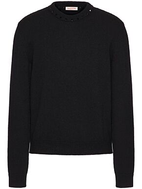 Jumper with black untitled studs